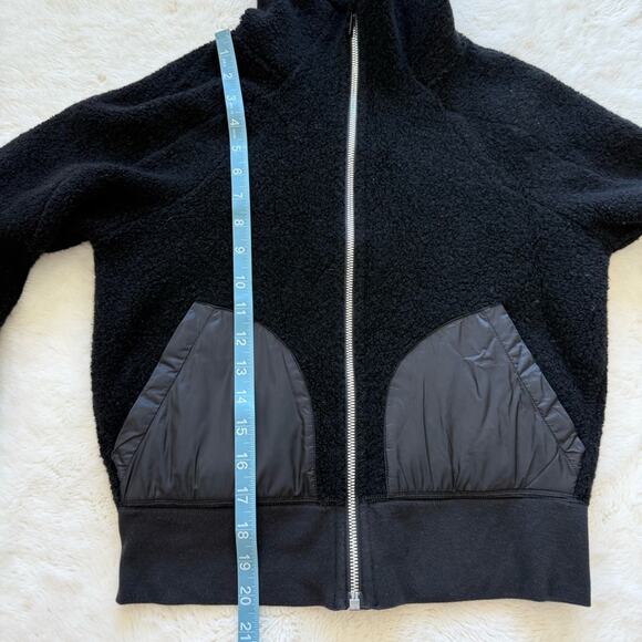 Lululemon Athletica women sherpa jacket size 6 - Picture 7 of 7